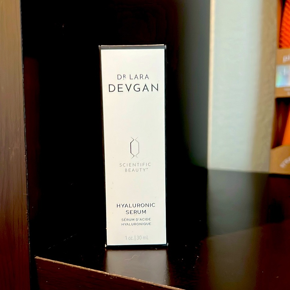 PRICE UPDATED & ON SALE!!!! Dr. Lara Devgan: Scientific Beauty- Hyaluronic Serum